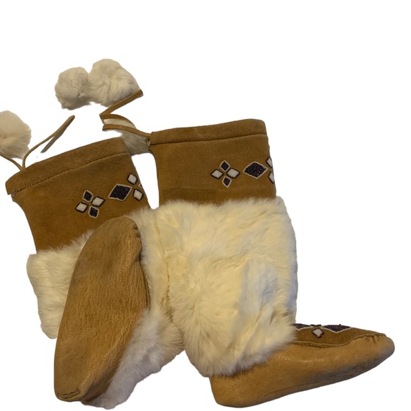 Inuit Kamiks. Size 7. Beads, pompoms, handmade, suede, rabbit - Picture 6 of 9